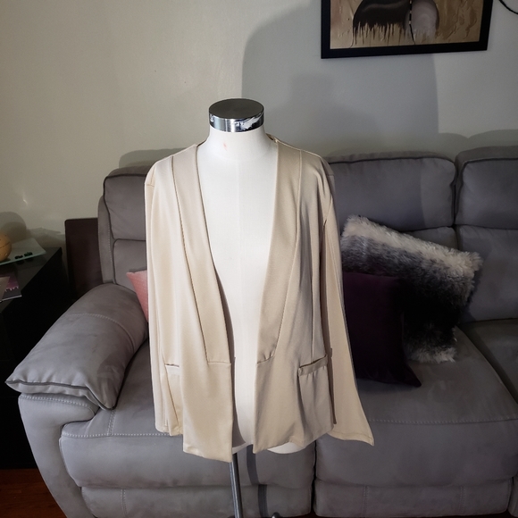 Beige Cape Blazer: NWT - Picture 3 of 3